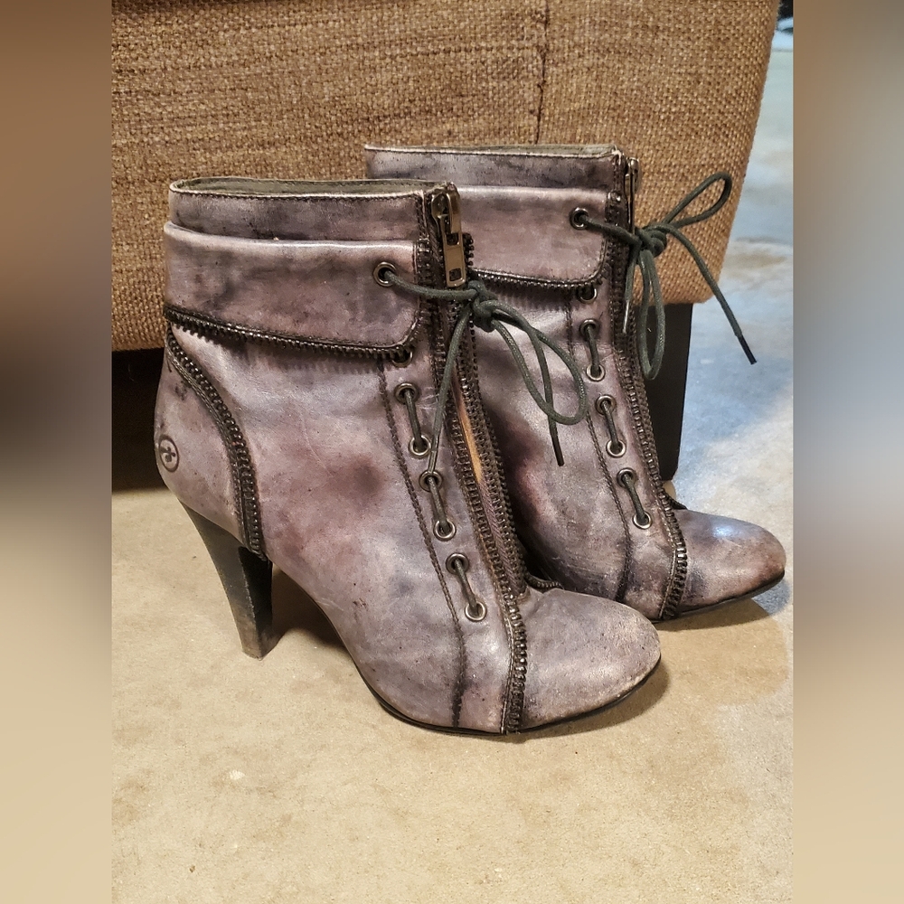 Bronx Distressed Gray Heeled Boots